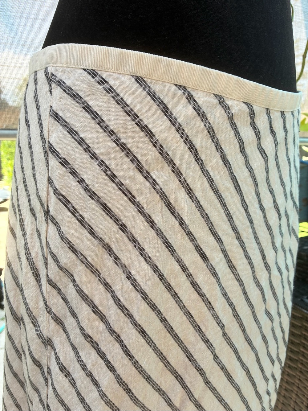 J Crew New Gwyneth Slip Skirt in Linen Size Medium - Picture 3 of 8